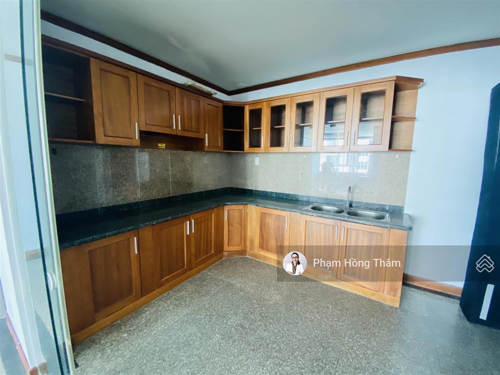 Bán căn hộ chung cư giai việt, dt 115m2, 2pn, 2wc, sổ hồng, giá 5,5 tỷ.  0933 888 ***  ms thắm