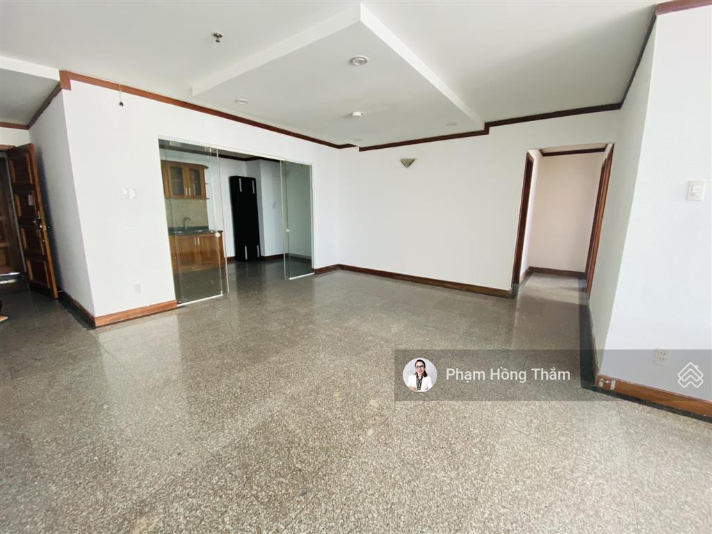 Bán căn hộ chung cư giai việt, dt 115m2, 2pn, 2wc, sổ hồng, giá 5,5 tỷ.  0933 888 ***  ms thắm