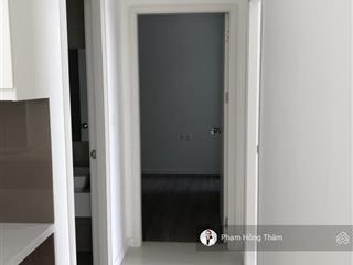 Bán căn hộ central premium, dt 73m2, 2pn, 2wc, nhà có nt cơ bản, giá 4.2 tỷ.  0933 888 *** ms thắm
