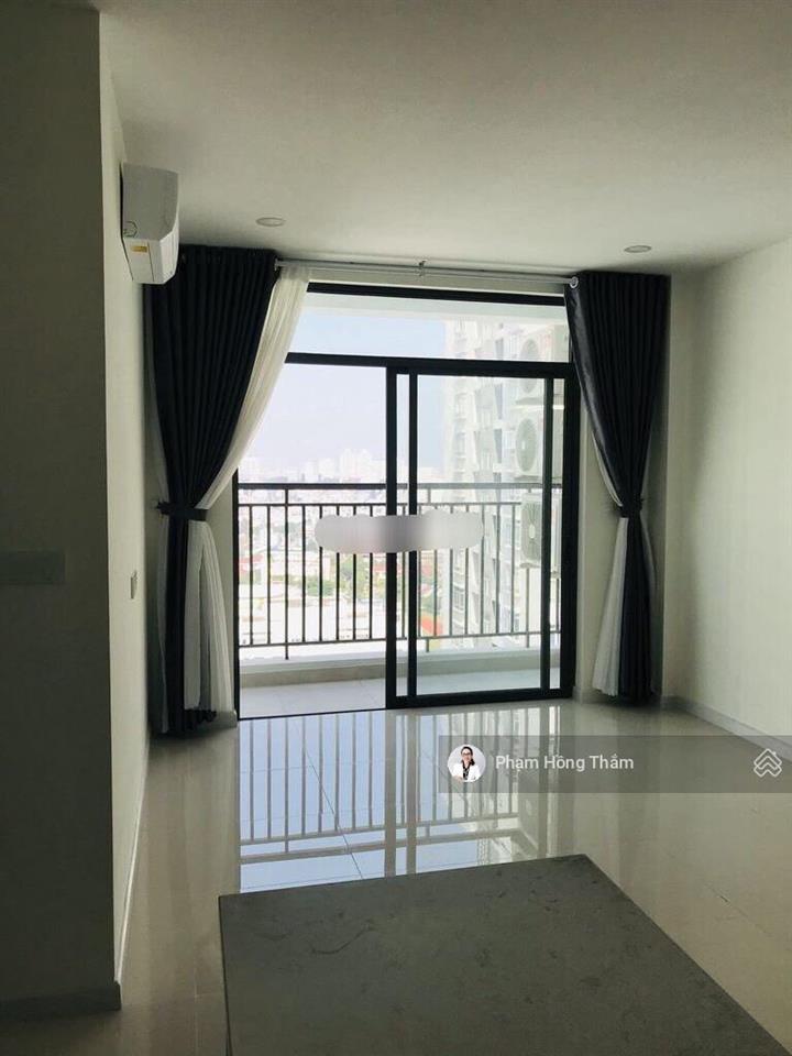 Bán căn hộ central premium, dt 73m2, 2pn, 2wc, nhà có nt cơ bản, giá 4.2 tỷ.  0933 888 *** ms thắm