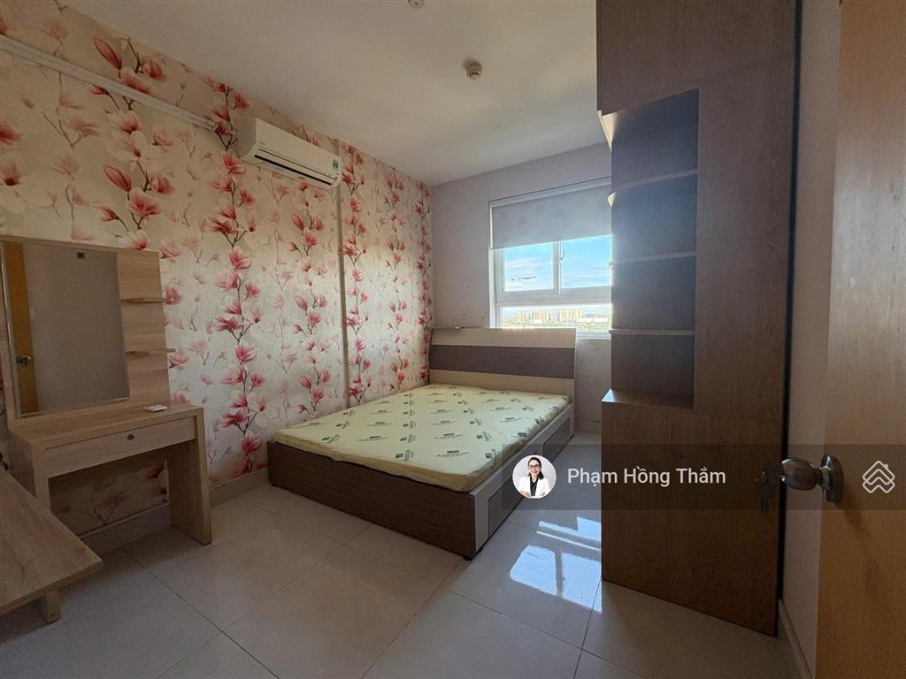 Cho thuê căn hộ tara, q8, dt 61m2, 1pn, 1wc, có đủ nội thất, sạch đẹp, giá 9tr/th.  0933 888 ***