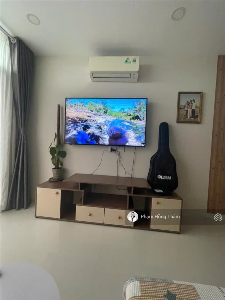 Cho thuê căn hộ central premium, 87m2, 3pn, 2wc, có đủ nội thất, giá 18tr/th.  0933 888 *** thắm