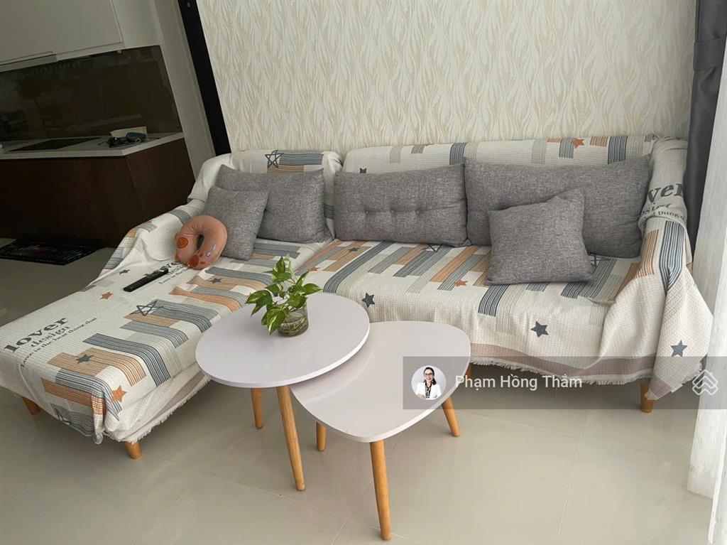 Cho thuê căn hộ central premium, 87m2, 3pn, 2wc, có đủ nội thất, giá 18tr/th.  0933 888 *** thắm