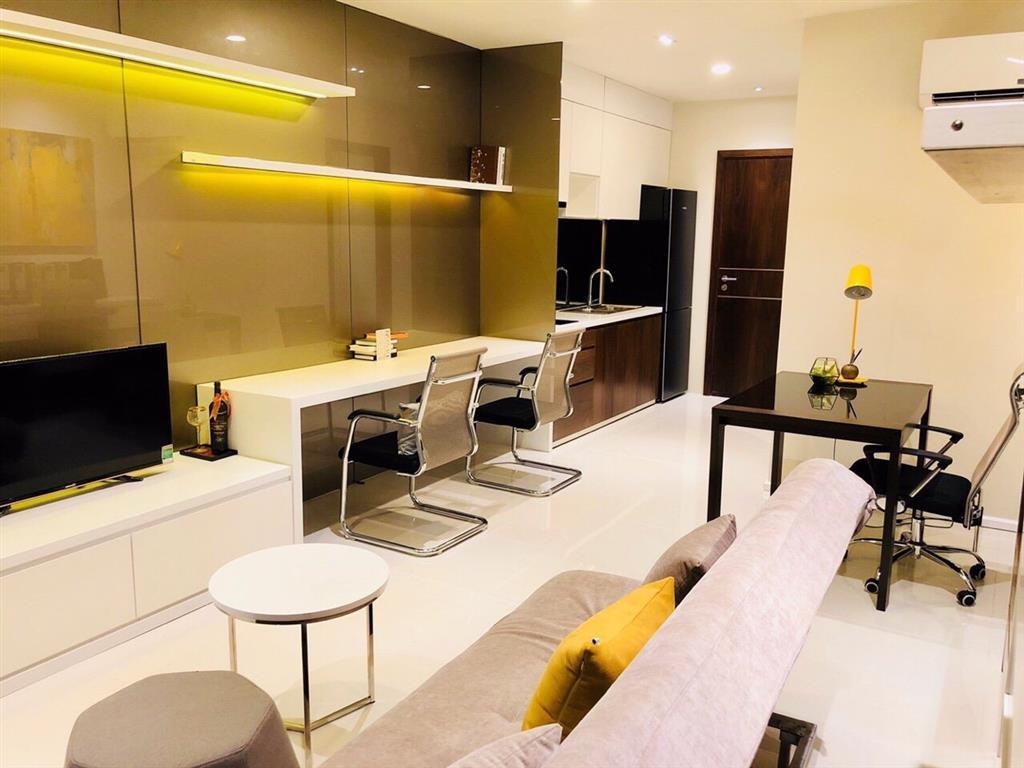 Cho thuê căn hộ central premium, dt 73m2, 2pn, 2wc, đầy đủ nội thất, giá 14tr/th.  0933 888 ***