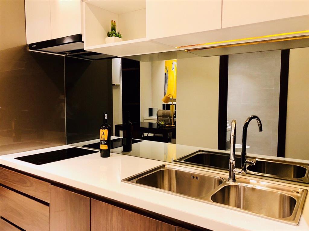 Cho thuê căn hộ central premium, dt 73m2, 2pn, 2wc, đầy đủ nội thất, giá 14tr/th.  0933 888 ***