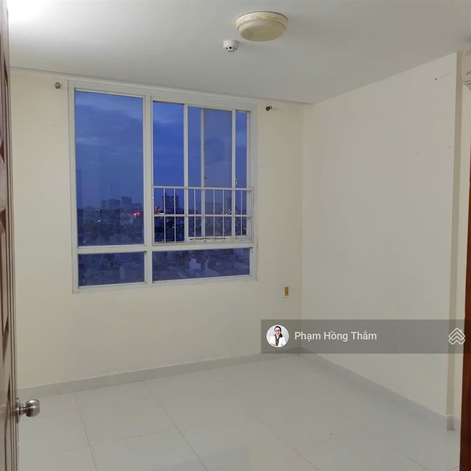 Bán căn hộ chung cư bông sao block a, dt 60m2, 2pn, 2wc, sổ hồng, giá 3,2 tỷ.  0933 888 *** thắm