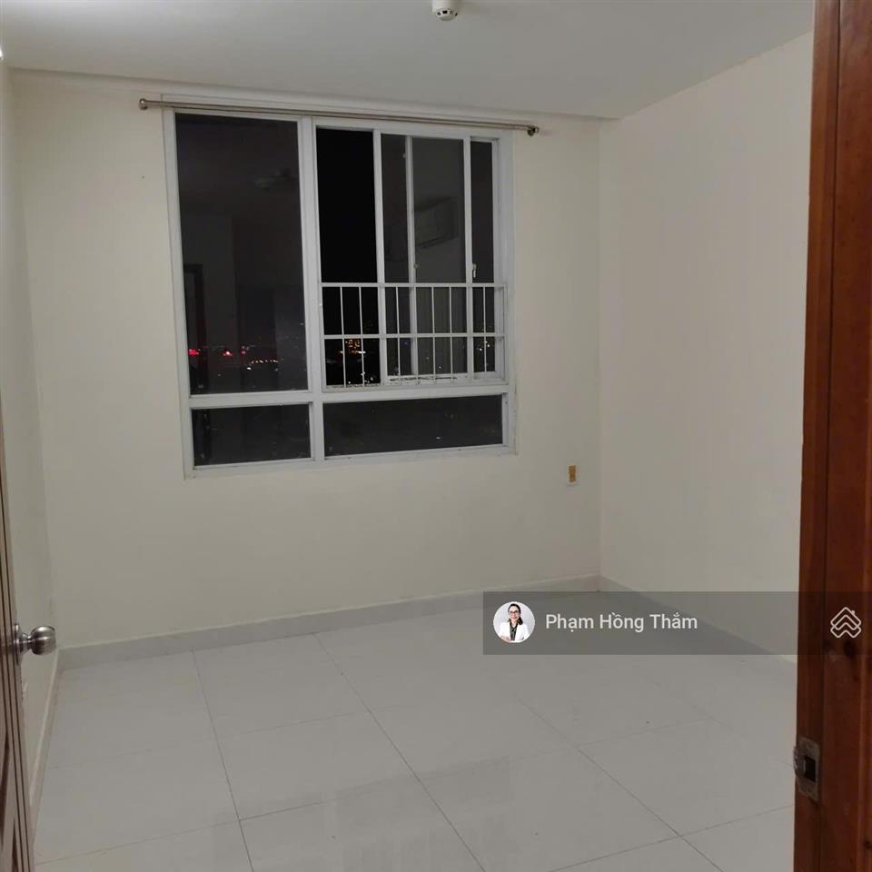 Bán căn hộ chung cư bông sao block a, dt 60m2, 2pn, 2wc, sổ hồng, giá 3,2 tỷ.  0933 888 *** thắm