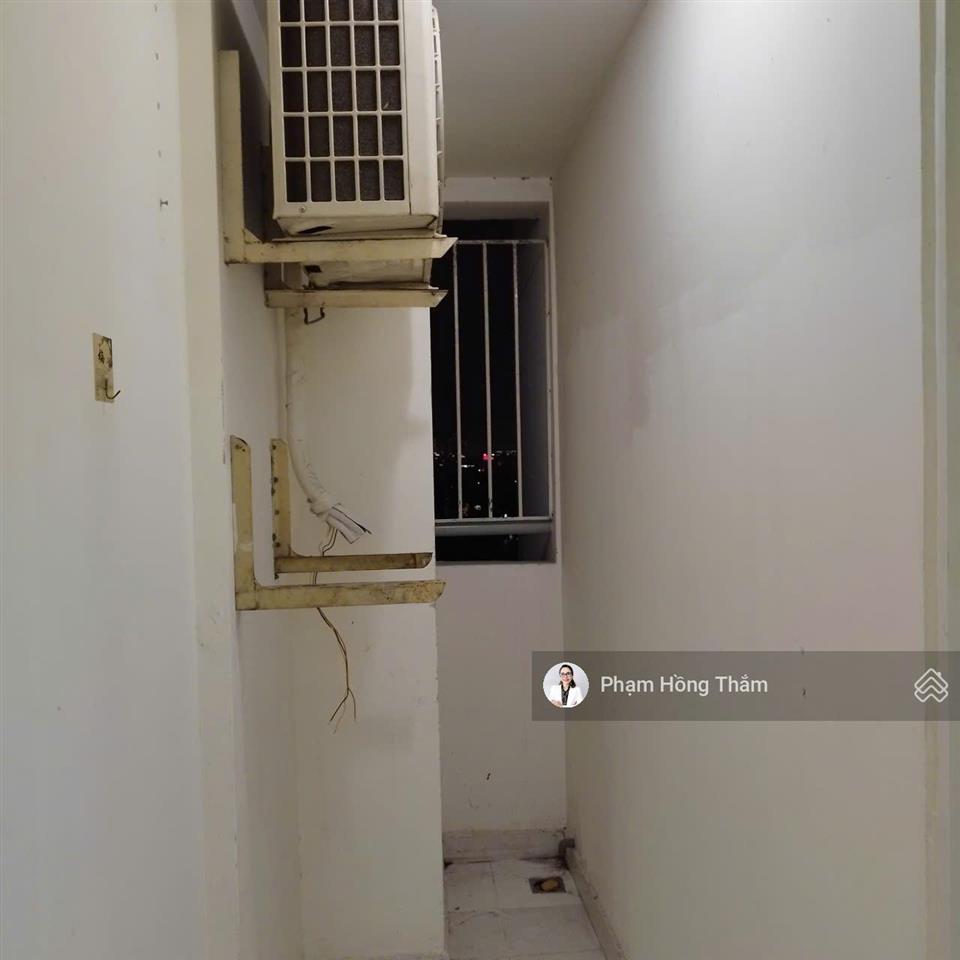 Bán căn hộ chung cư bông sao block a, dt 60m2, 2pn, 2wc, sổ hồng, giá 3,2 tỷ.  0933 888 *** thắm