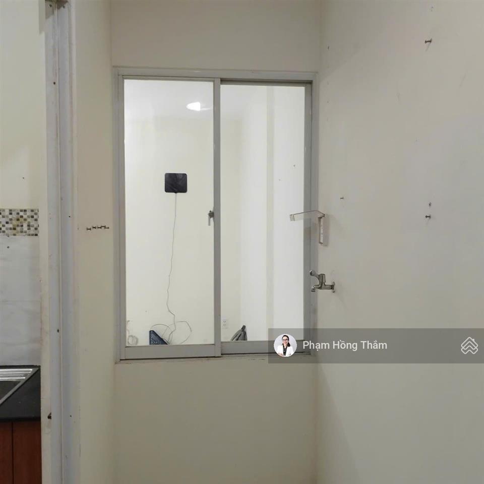 Bán căn hộ chung cư bông sao block a, dt 60m2, 2pn, 2wc, sổ hồng, giá 3,2 tỷ.  0933 888 *** thắm