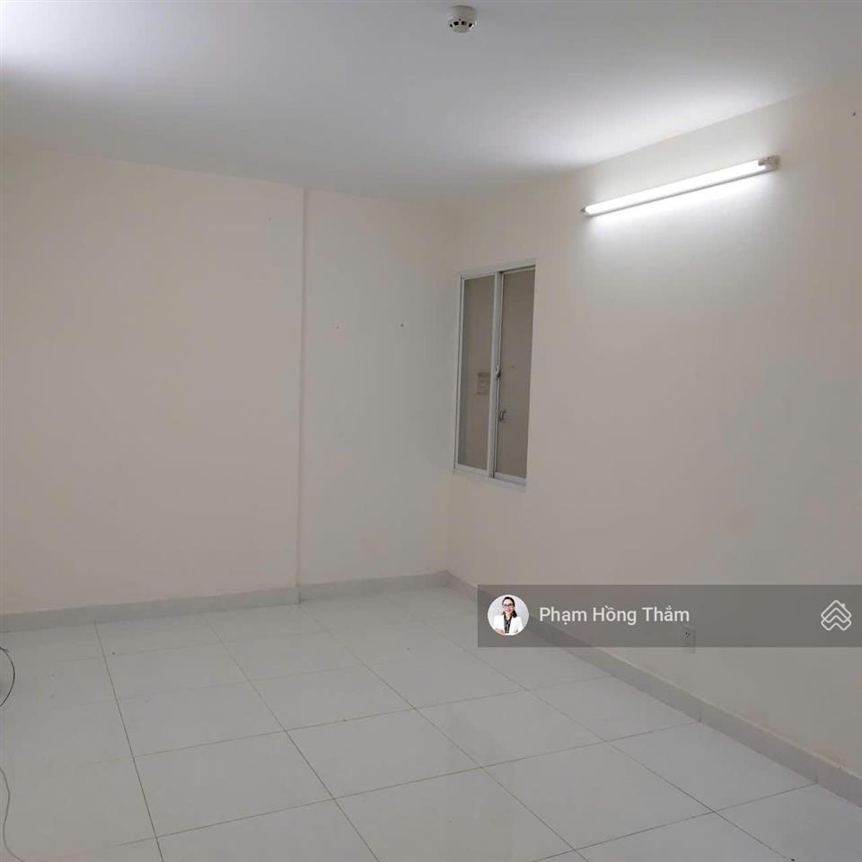Bán căn hộ chung cư bông sao block a, dt 60m2, 2pn, 2wc, sổ hồng, giá 3,2 tỷ.  0933 888 *** thắm