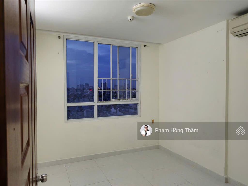 Bán căn hộ chung cư bông sao block a, dt 60m2, 2pn, 2wc, sổ hồng, giá 3,2 tỷ.  0933 888 *** thắm
