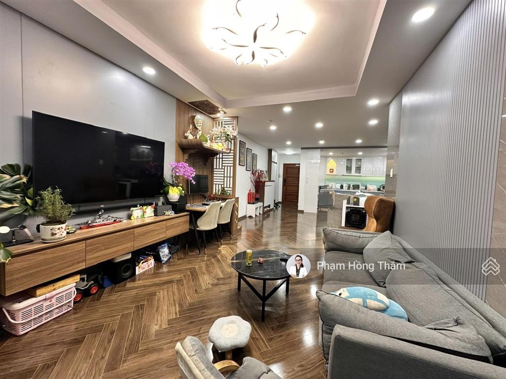 Bán căn hộ giai việt, 856 tạ quang bửu, dt 115m2, 2pn, 2wc, nội thất, sh, giá 5.7 tỷ,  0933 888 ***
