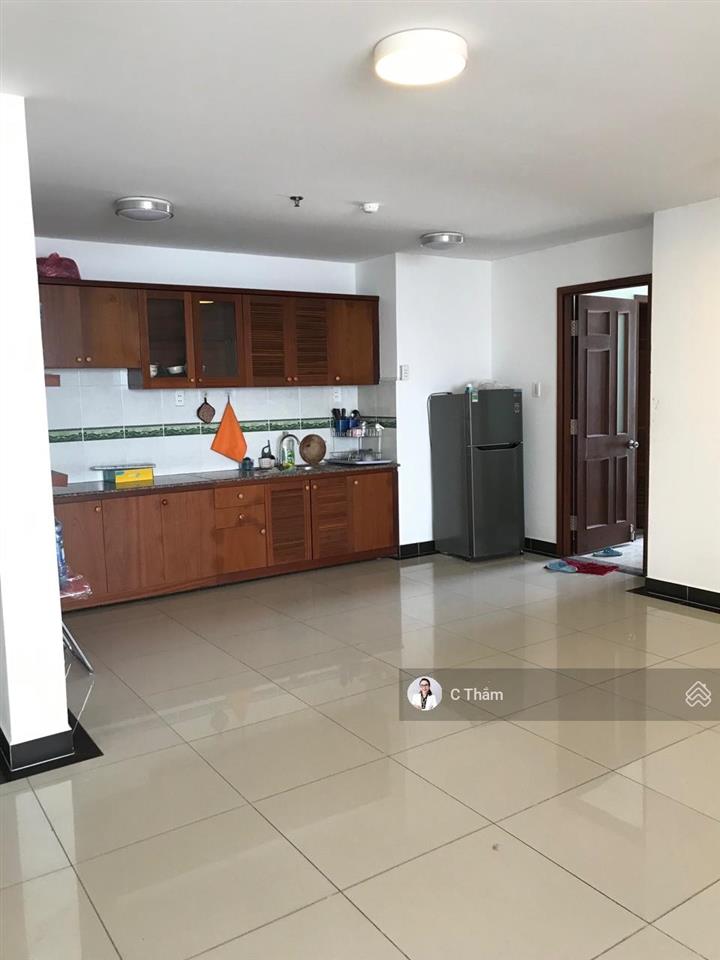 Bán căn hộ giai việt dt 150m2, 3pn, 3wc, nội thất cb, sổ hồng, giá 6.1 tỷ,  0933 888 ***  ms thắm