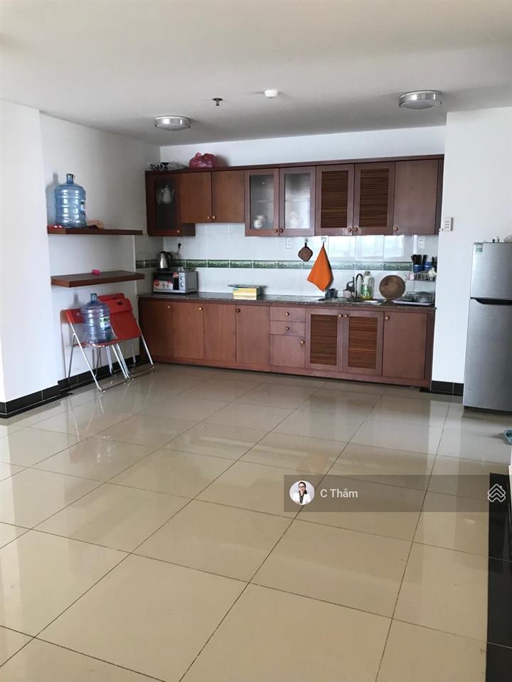 Bán căn hộ giai việt dt 150m2, 3pn, 3wc, nội thất cb, sổ hồng, giá 6.1 tỷ,  0933 888 ***  ms thắm
