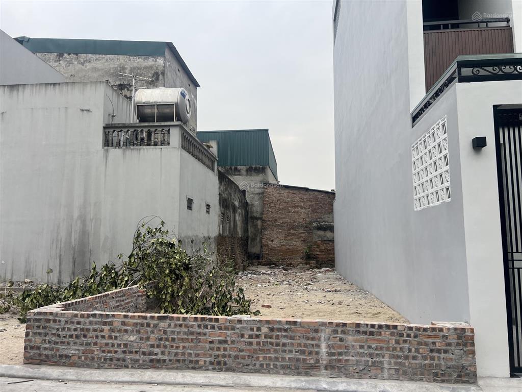 Chính chủ tôi cần bán 82m2 đất tại nguyên khê, đông anh, hà nội. đường trải nhựa thông ô tô tránh