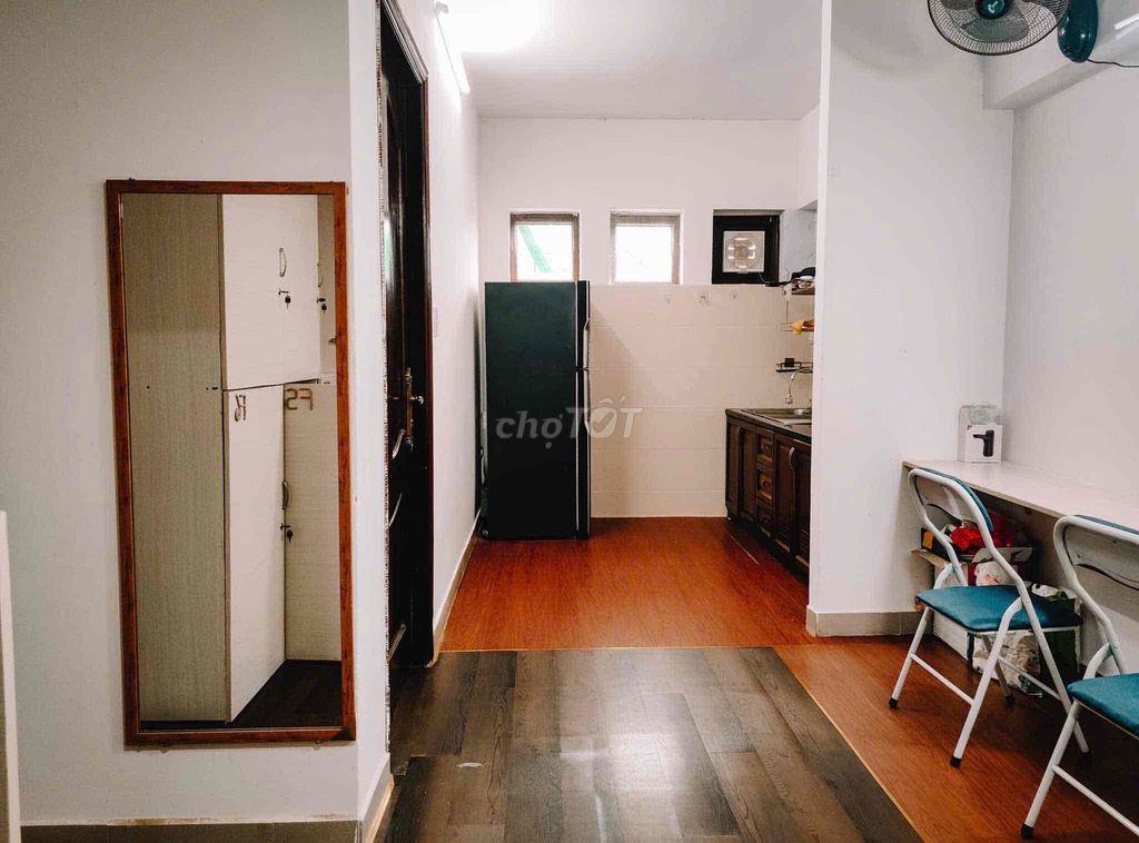 KTX Nữ  Đường Văn Chung Q.Tân Bình Chỉ 1tr7/tháng