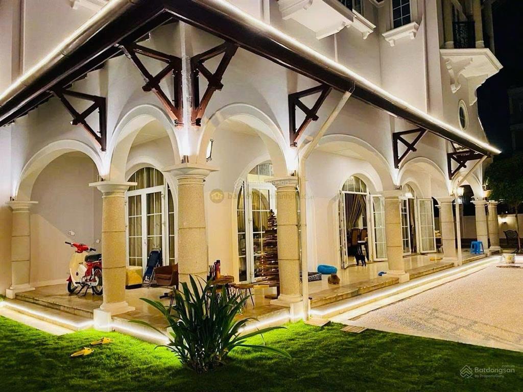 Biệt thự 2 mt khu compound thảo điền  dt 20 x 30 (616m2) trệt + 2 lầu  hồ bơi sân vườn  160 tỷ