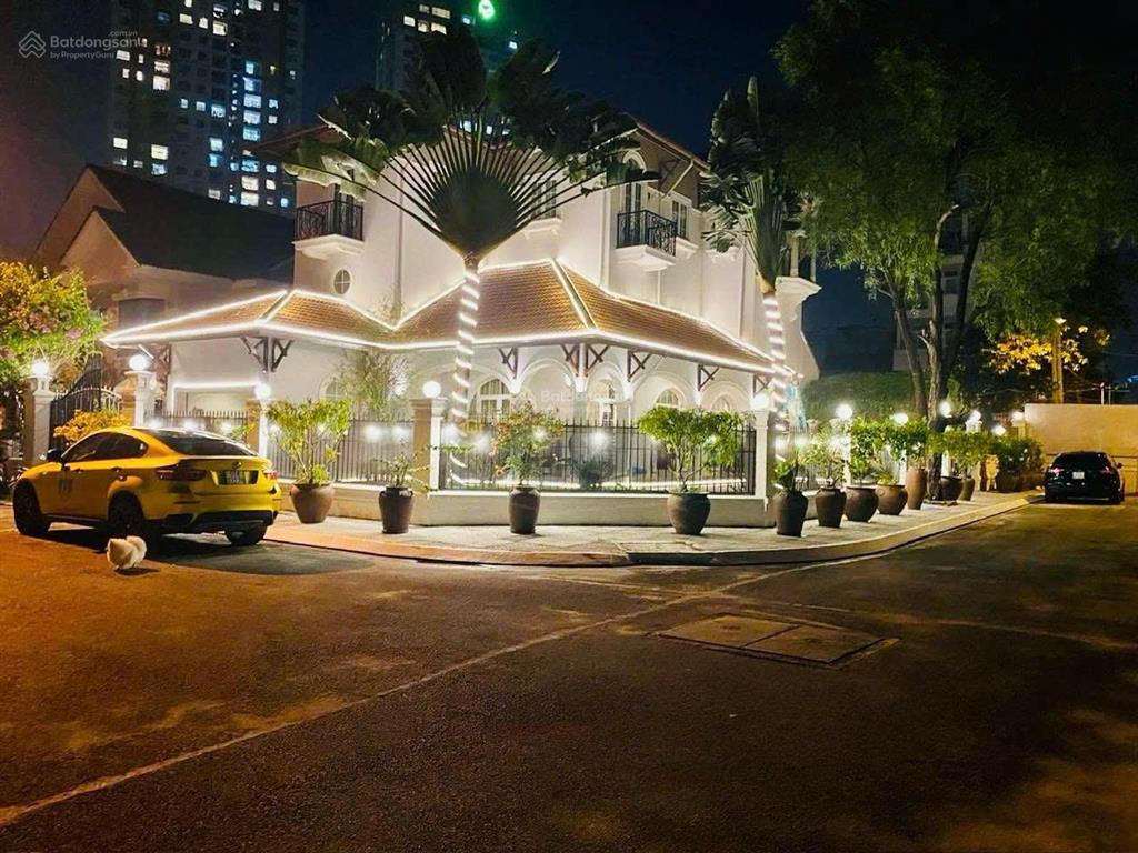 Biệt thự 2 mt khu compound thảo điền  dt 20 x 30 (616m2) trệt + 2 lầu  hồ bơi sân vườn  160 tỷ