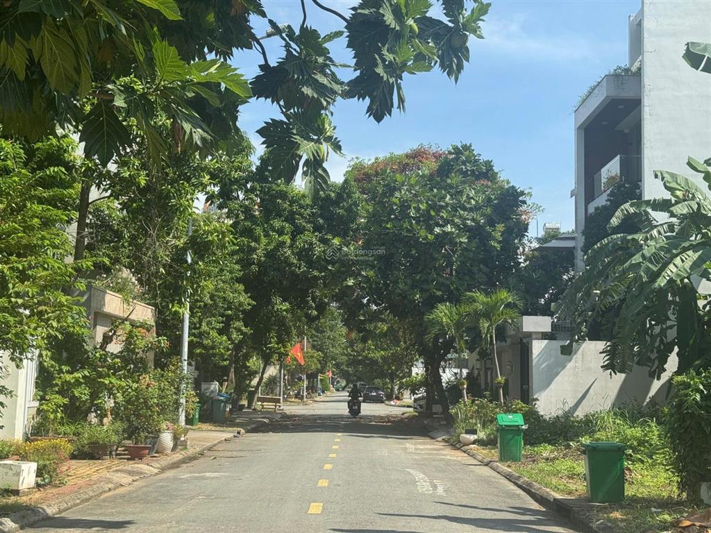 Bán đất mặt tiền kdc thế kỷ 21, quận 2  8x20m  giá 26 tỷ