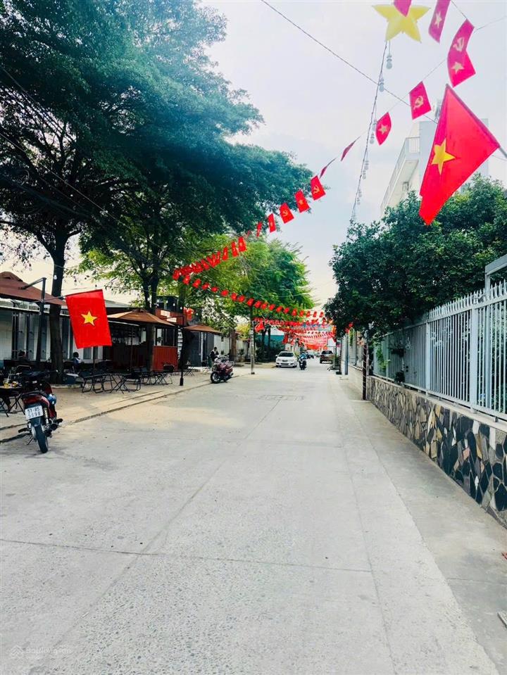 Cần bán lô đất diện tích 449m2 giá 18 tỷ mt đường 17, phường bình trưng, thủ đức