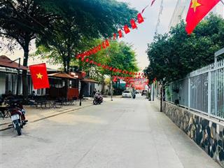 Cần bán lô đất diện tích 449 m2 giá 20 tỷ mt đường 17, phường bình trưng, thủ đức