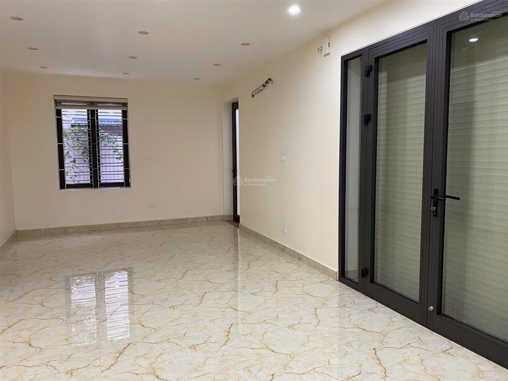 K271. cho thuê nhà biệt thự sân vườn phạm văn đồng  cầu rào 2  hải phòng 8 ngủ full đồ