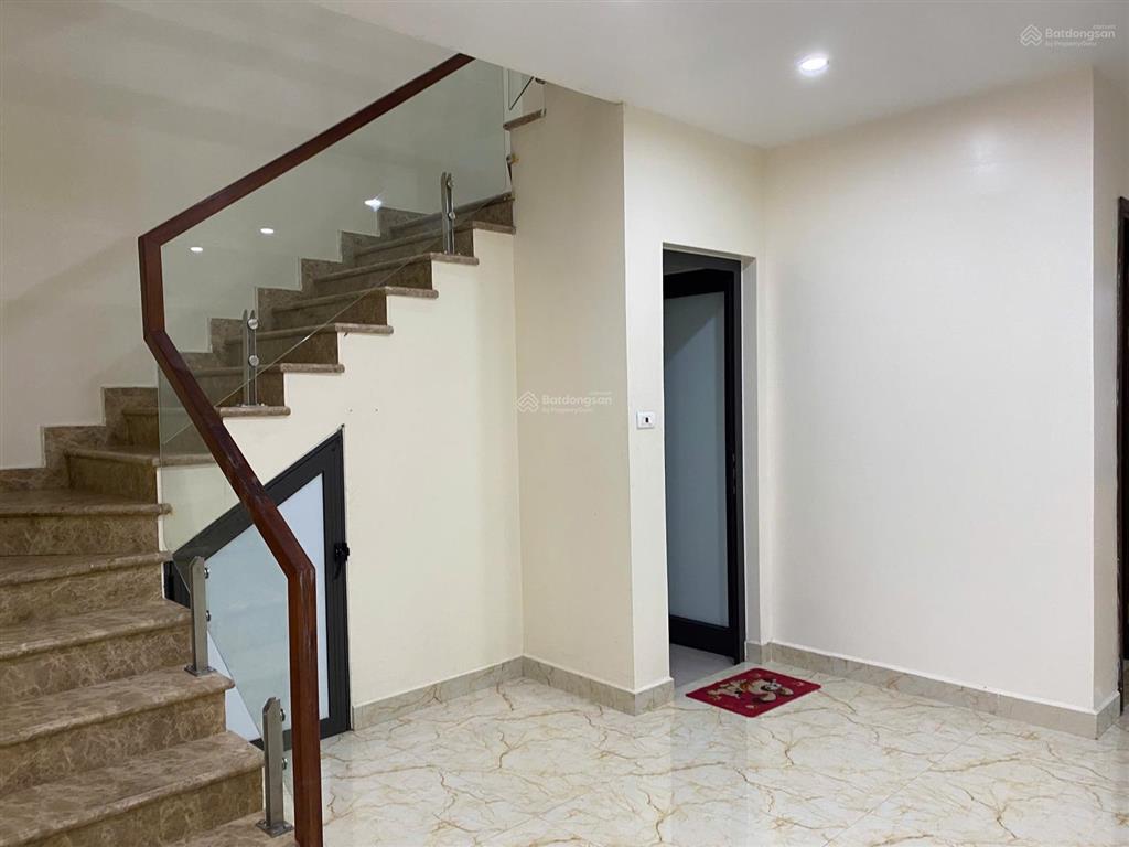K271. cho thuê nhà biệt thự sân vườn phạm văn đồng  cầu rào 2  hải phòng 8 ngủ full đồ