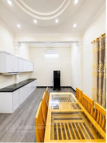 Cho thuê nguyên căn lô góc văn cao  hải phòng ở và làm văn phòng