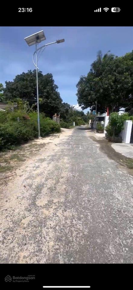 Đất full thổ khu dân cư đường đường nhựa, gần biển, sân bay khu bàn cờ đông dân cư
