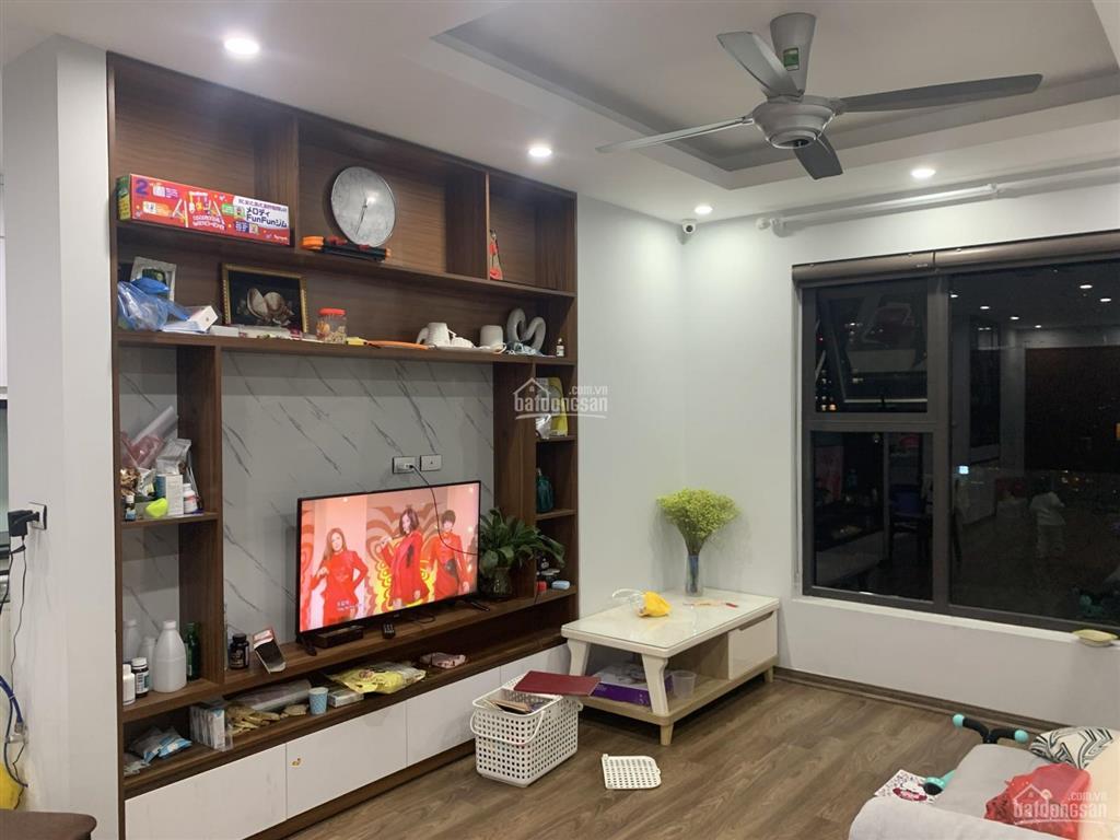 Gia đình cần chuyển nhượng ch 2pn đầy đủ đồ việt đức complex view đẹp hướng mát,  0979 998 ***