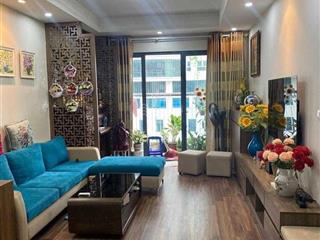 Gia đình tôi cần bán căn góc 3pn 110m2 ban công đn tại chung cư việt đức complex. giá thương lượng