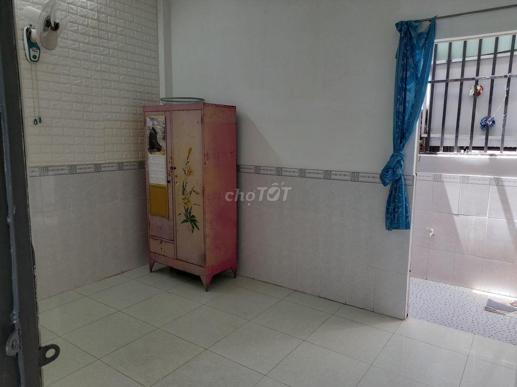 CHO GIÁO VIÊN THUÊ LẦU 1 GỒM 3 PHÒNG NGỦ