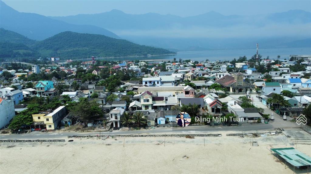 Bán thửa đất 2 mặt tiền view trực diện biển lăng cô  đất rộng và vuông vắn  thích hợp kd homestay
