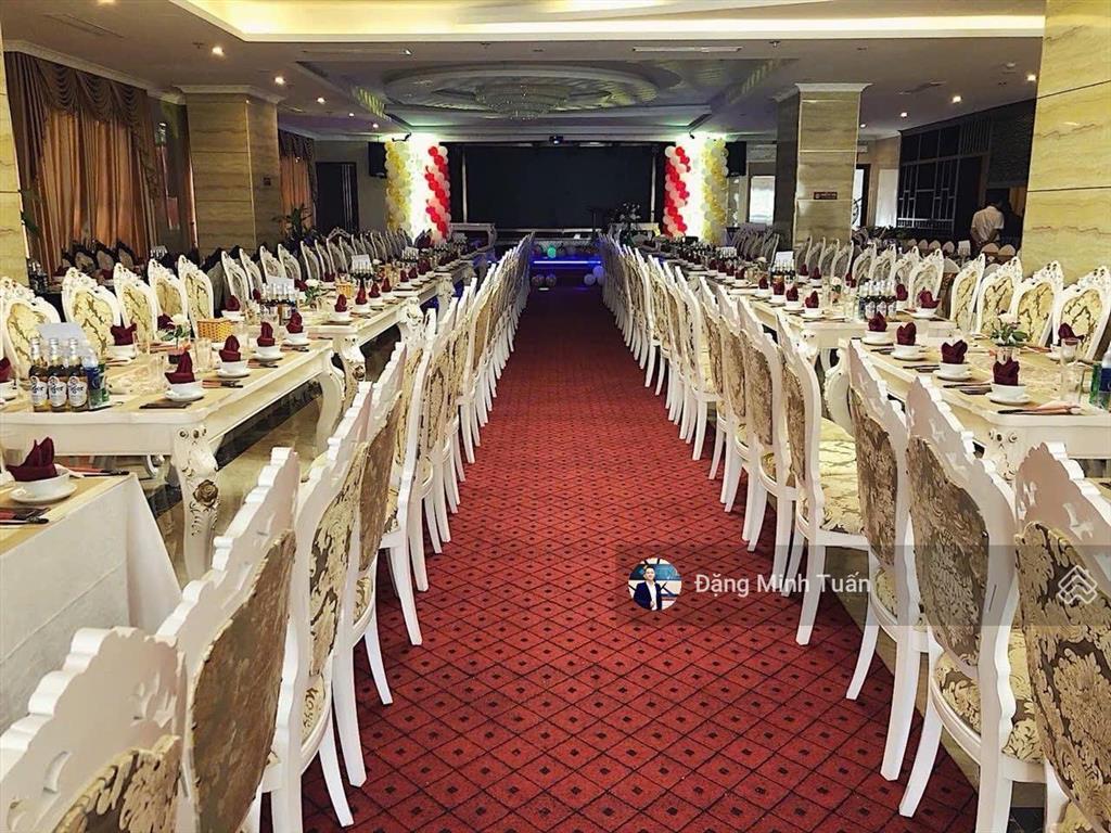 Bán khách sạn 13 tầng, ngay bãi biển hải hoà  thanh hoá | đã hoàn công, đầy đủ giấy phép