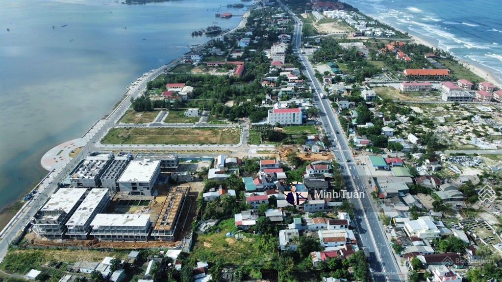 Bán đất khu phố chợ lăng cô  ngay trung tâm của vịnh, khu vực đẹp nhất của cả vịnh  giá đầu tư