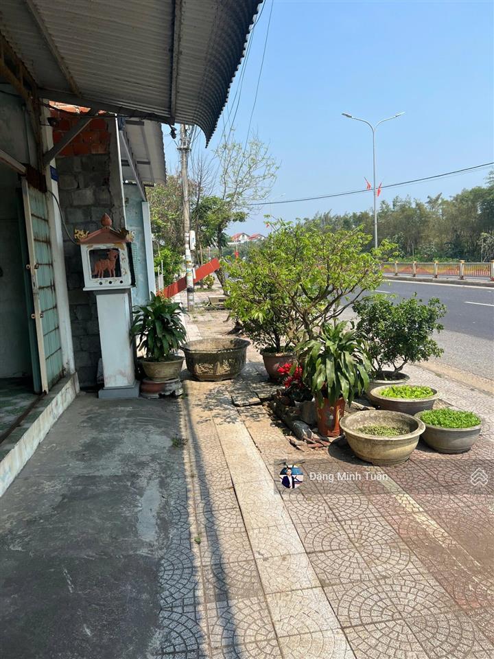 Cho thuê mặt bằng đường lạc long quân | ngay trung tâm lăng cô | mặt tiền rộng rãi, thuận lợi kd