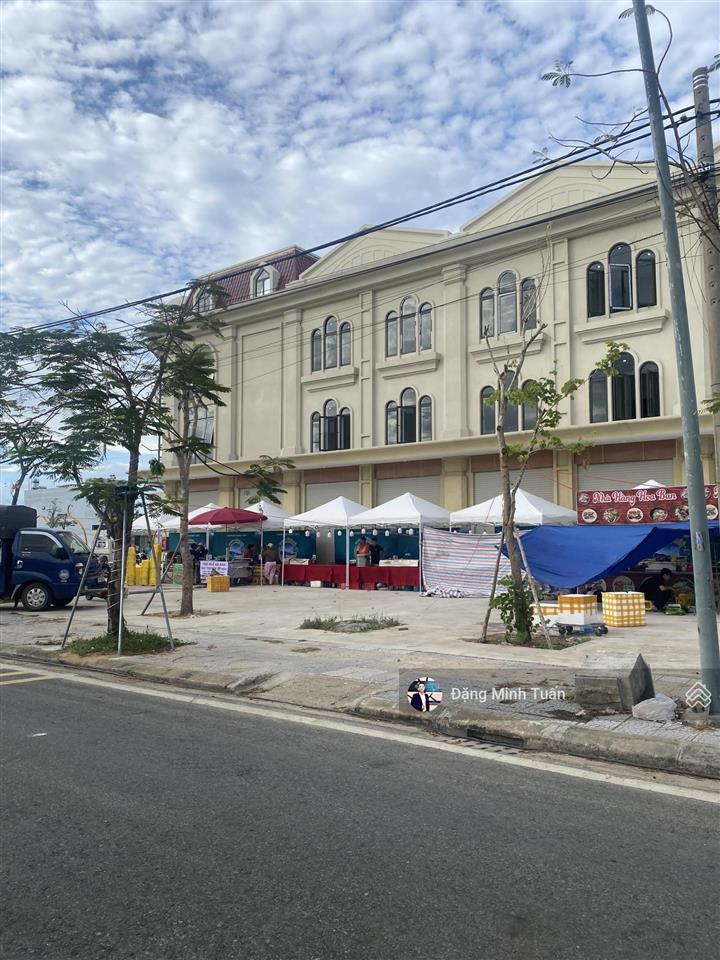 Bán thửa đất khu phố chợ lăng cô, tuyến thứ 2  đất 5x20m, đường 12m  giá 2.7 tỷ