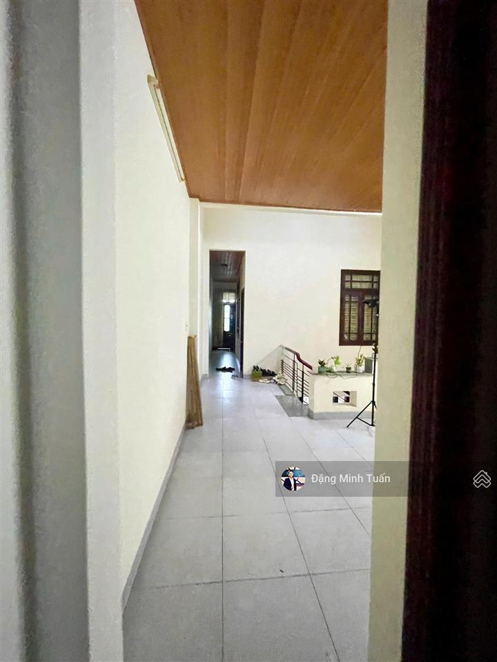 Nhà 2 tầng trịnh công sơn  gần các trường đh lớn sv nhiều  giá hời chỉ 11,5 tỷ