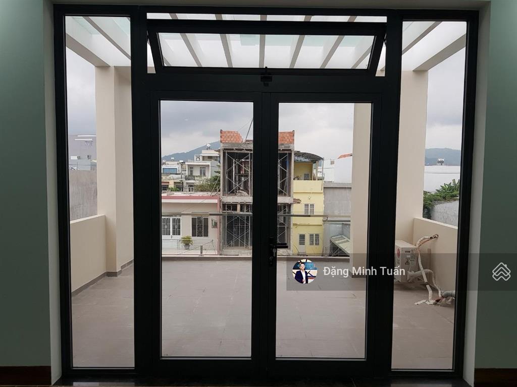 Cho thuê nhà 3 tầng 6pn  5wc ngay cạnh bến xe | nội thất đầy đủ, chỉ cần xách vali vào ở