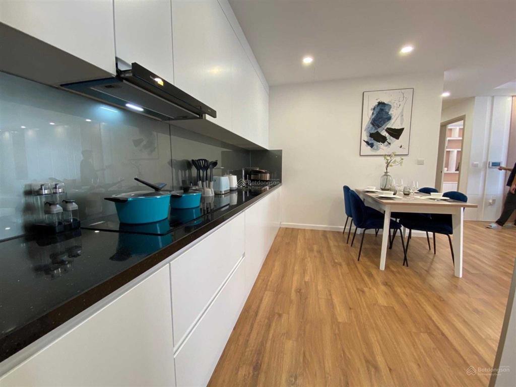 Bán căn góc 117m2, full đồ đẹp la casta văn phú