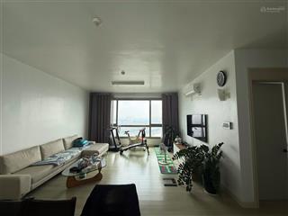 Bán căn 139m2 đồ cơ bản rất mới ban công đông nam cccc hyundai hillstate