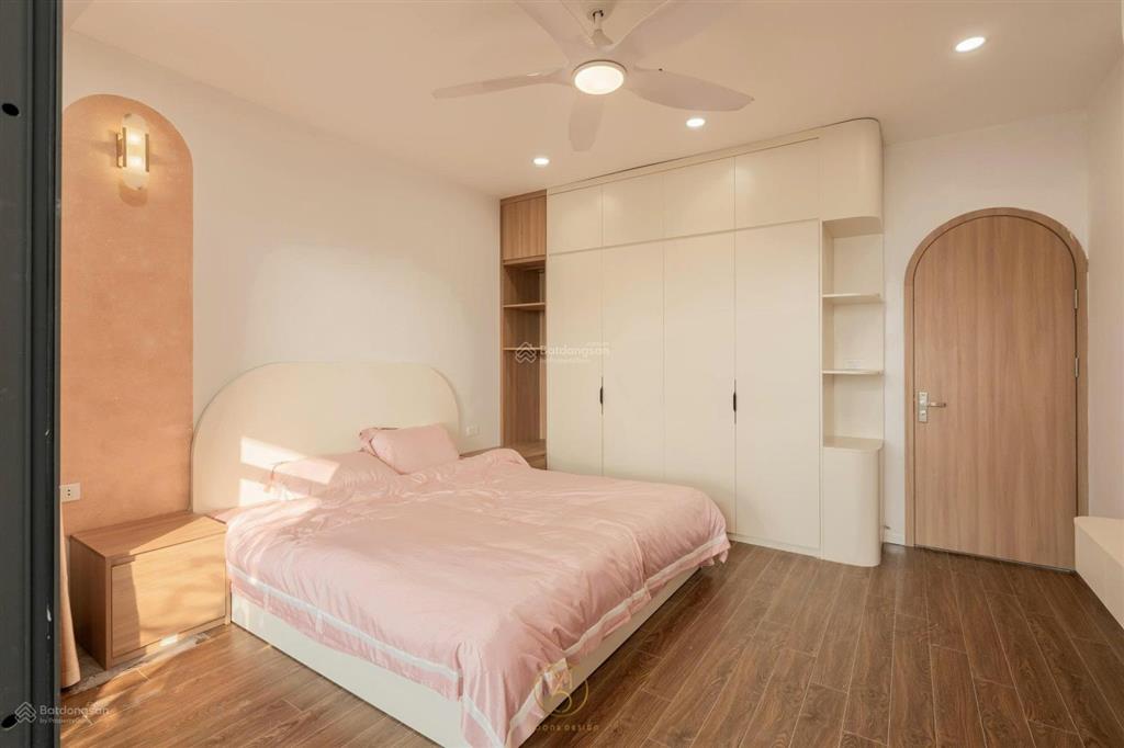 Bán gấp căn 118m2 full đồ đẹp k50 ban công vườn treo