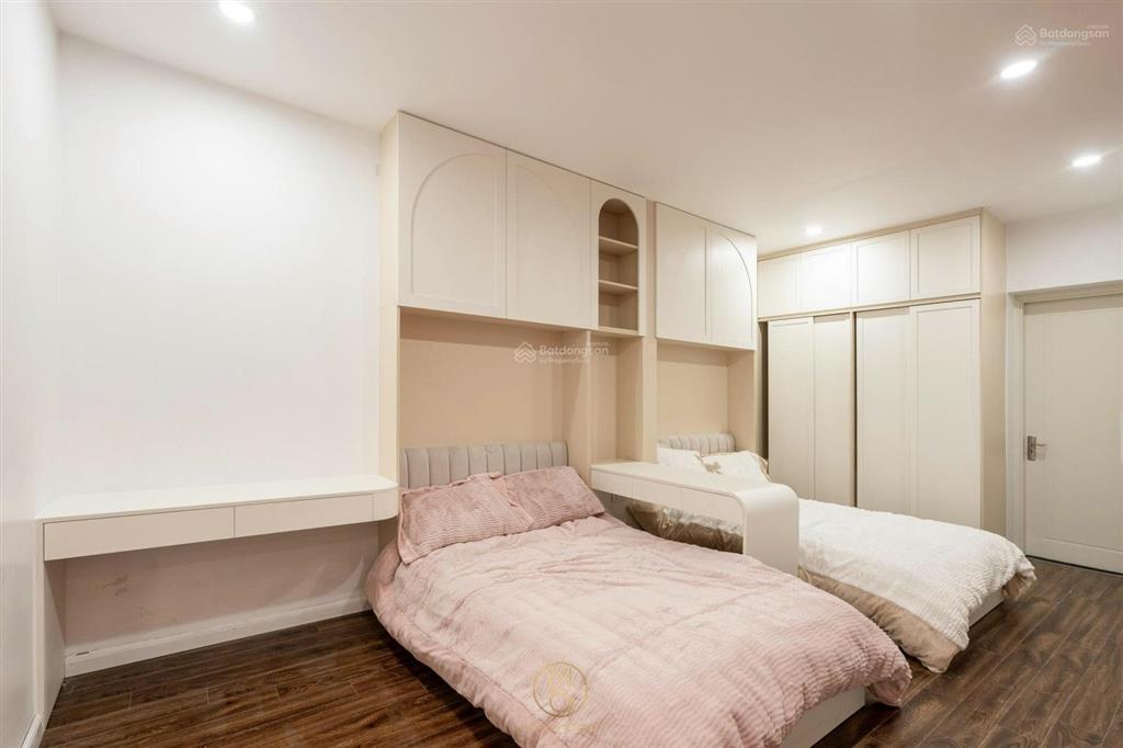 Bán gấp căn 118m2 full đồ đẹp k50 ban công vườn treo