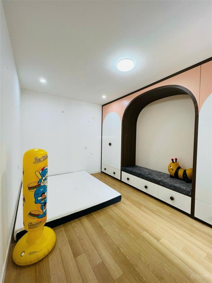 Bán căn góc 111m2, đồ cơ bản rất rẻ la casta văn phú