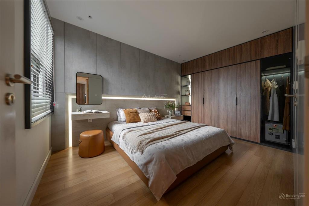 Bán căn 84m2 full đồ đẹp la casta văn phú