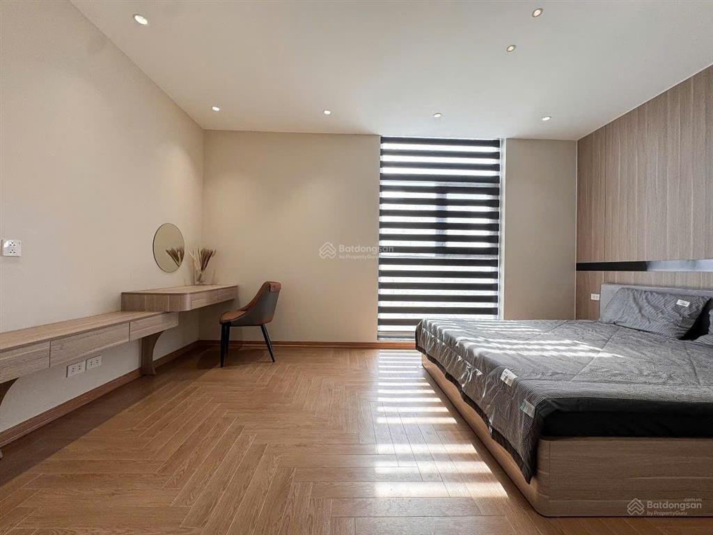 Bán gấp căn góc 143m2 full đồ đẹp ban công đông nam hpc landmark