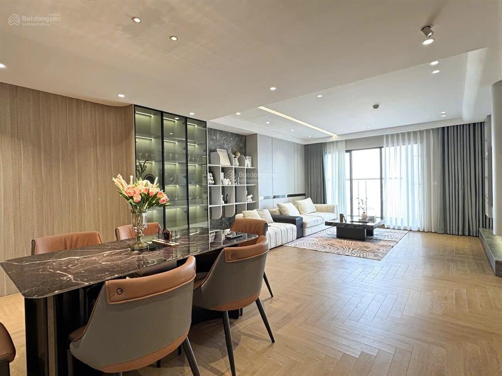 Bán gấp căn góc 143m2 full đồ đẹp ban công đông nam hpc landmark