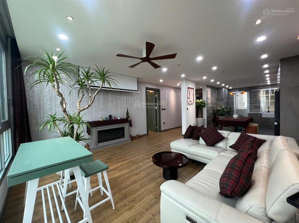 Bán căn 139m2 full đồ đẹp cao cấp ban công đông nam cccc hyundai hillstate