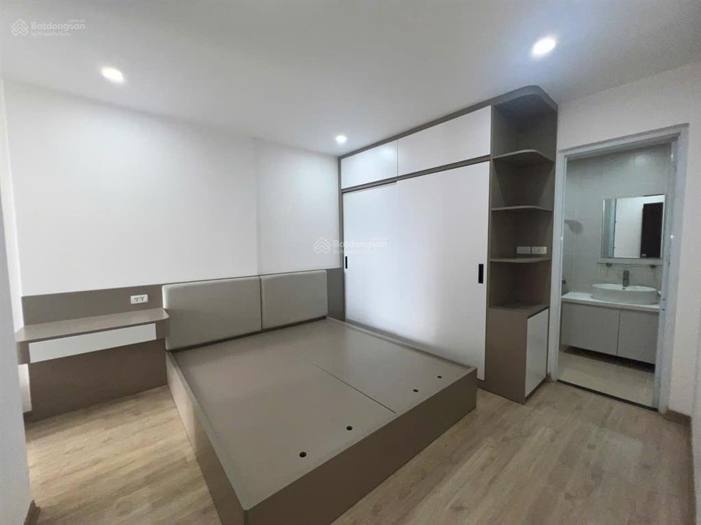 Chính chủ em bán gấp căn 90.6m2 góc 3pn full đồ đẹp ct2 yên nghĩa