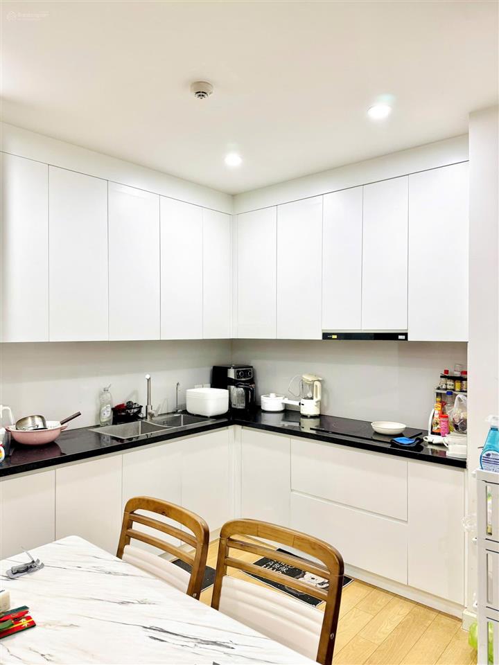 Chính chủ bán gấp căn 1pn 47m2 full đồ chỉ 3.5 tỷ